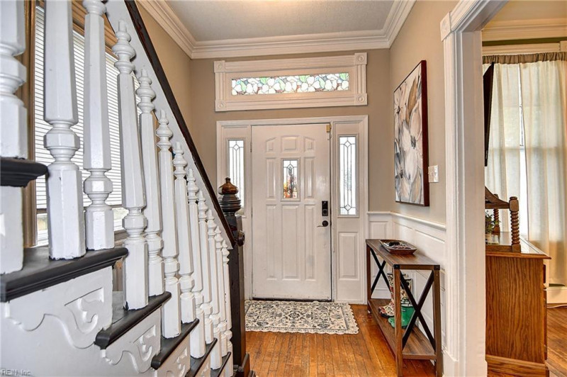 Photo 10 of 46 residential for sale in Portsmouth virginia