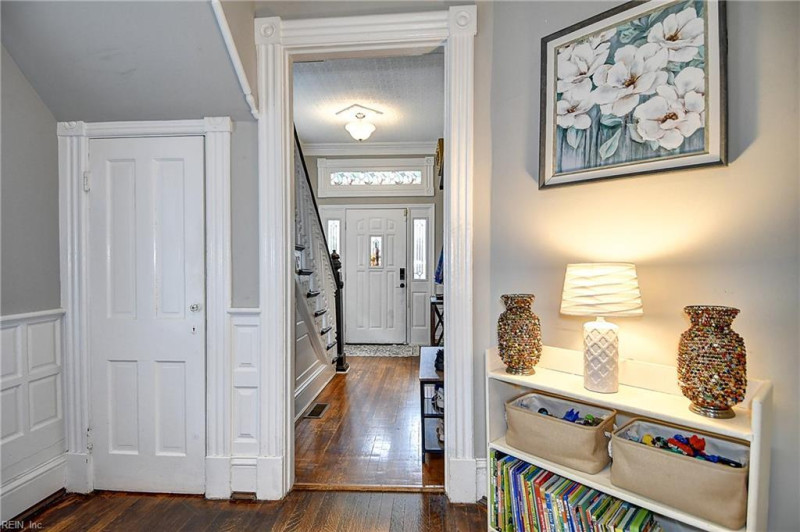 Photo 19 of 46 residential for sale in Portsmouth virginia