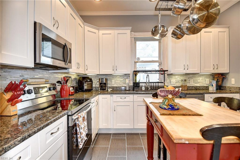 Photo 24 of 46 residential for sale in Portsmouth virginia