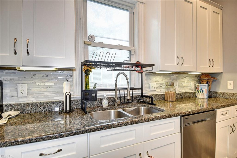 Photo 25 of 46 residential for sale in Portsmouth virginia