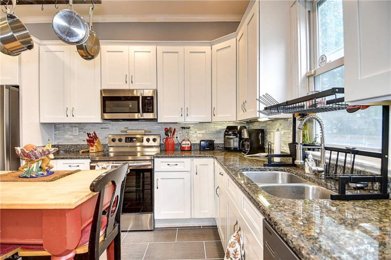 Photo 26 of 46 residential for sale in Portsmouth virginia