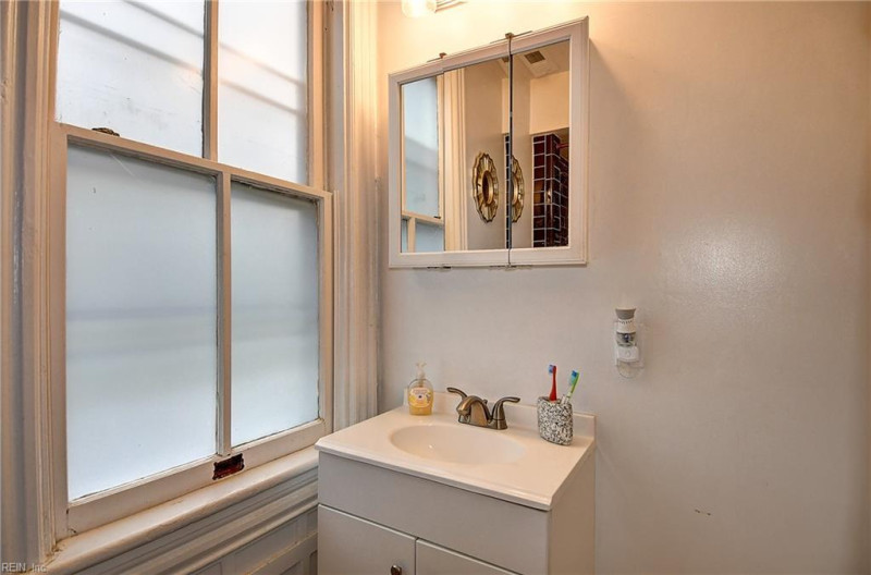 Photo 36 of 46 residential for sale in Portsmouth virginia