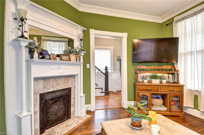 Photo 4 of 46 residential for sale in Portsmouth virginia