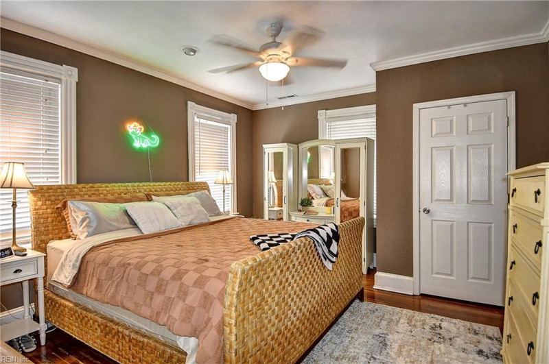 Photo 6 of 46 residential for sale in Portsmouth virginia