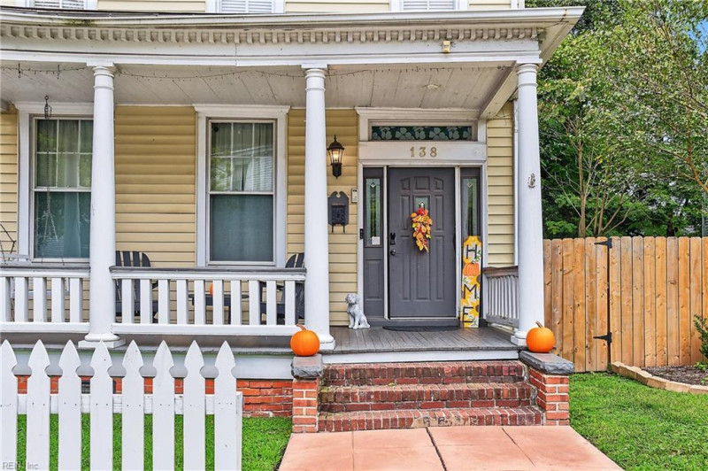 Photo 9 of 46 residential for sale in Portsmouth virginia