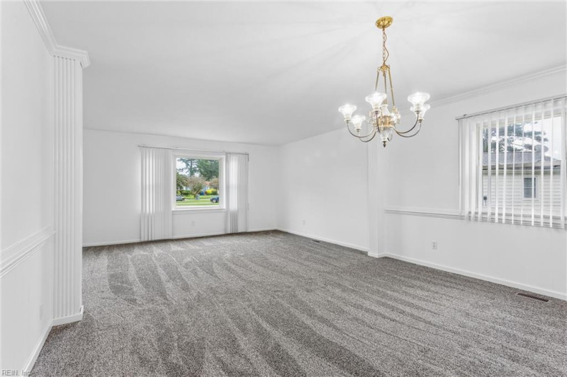 Photo 13 of 48 residential for sale in Portsmouth virginia