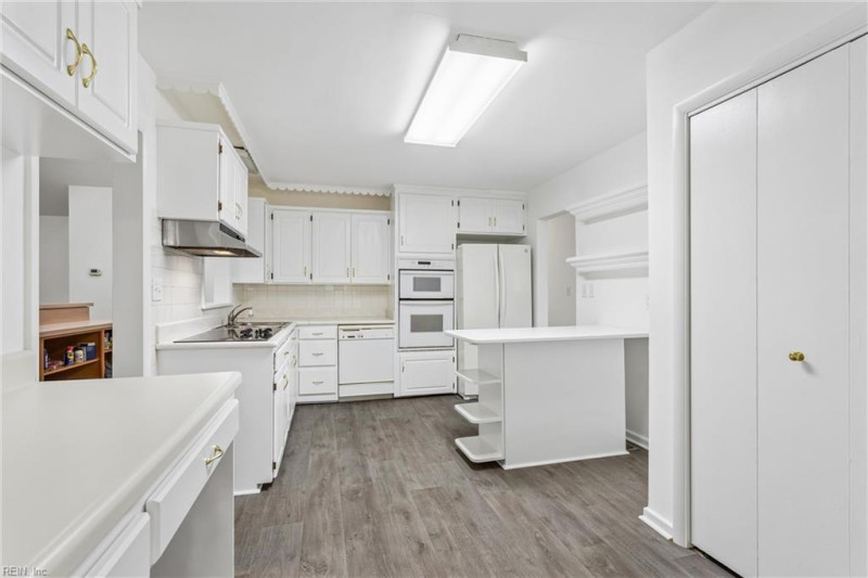 Photo 14 of 48 residential for sale in Portsmouth virginia