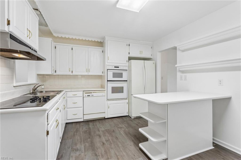 Photo 15 of 48 residential for sale in Portsmouth virginia