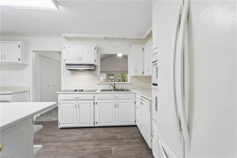 Photo 18 of 48 residential for sale in Portsmouth virginia