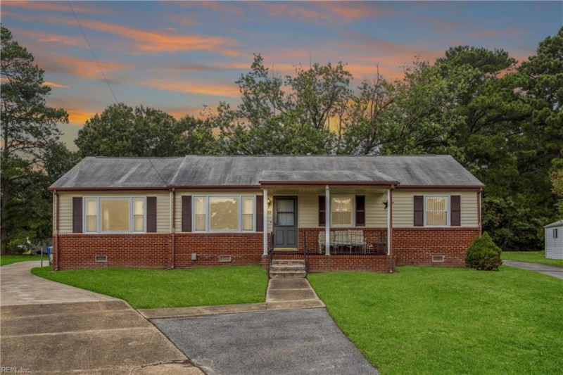 Photo 2 of 48 residential for sale in Portsmouth virginia