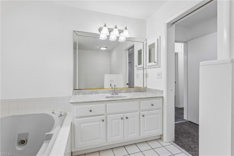 Photo 24 of 48 residential for sale in Portsmouth virginia