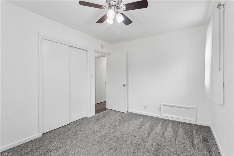 Photo 31 of 48 residential for sale in Portsmouth virginia