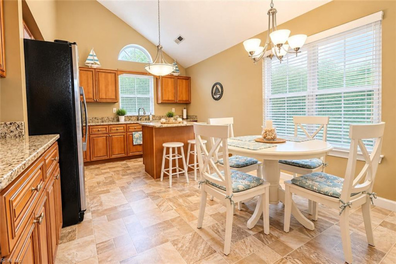 Photo 19 of 33 residential for sale in Virginia Beach virginia