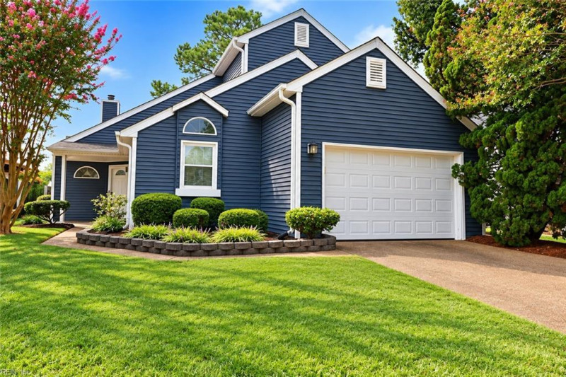 Photo 3 of 33 residential for sale in Virginia Beach virginia