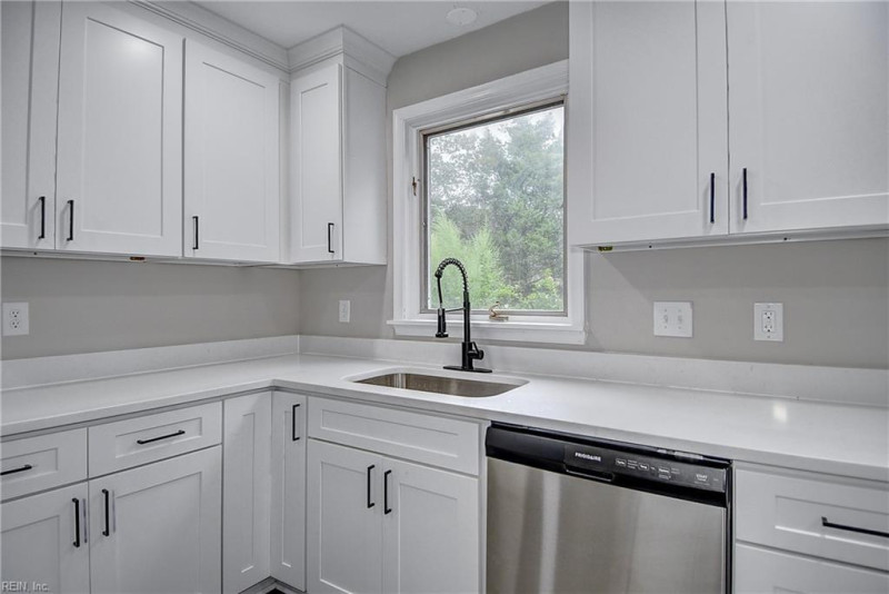 Photo 25 of 50 residential for sale in Virginia Beach virginia