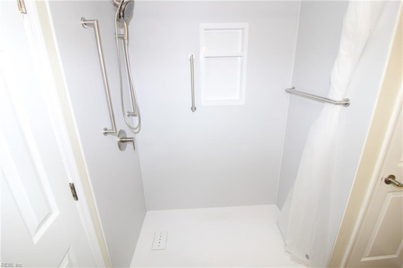 Photo 7 of 16 residential for sale in Newport News virginia