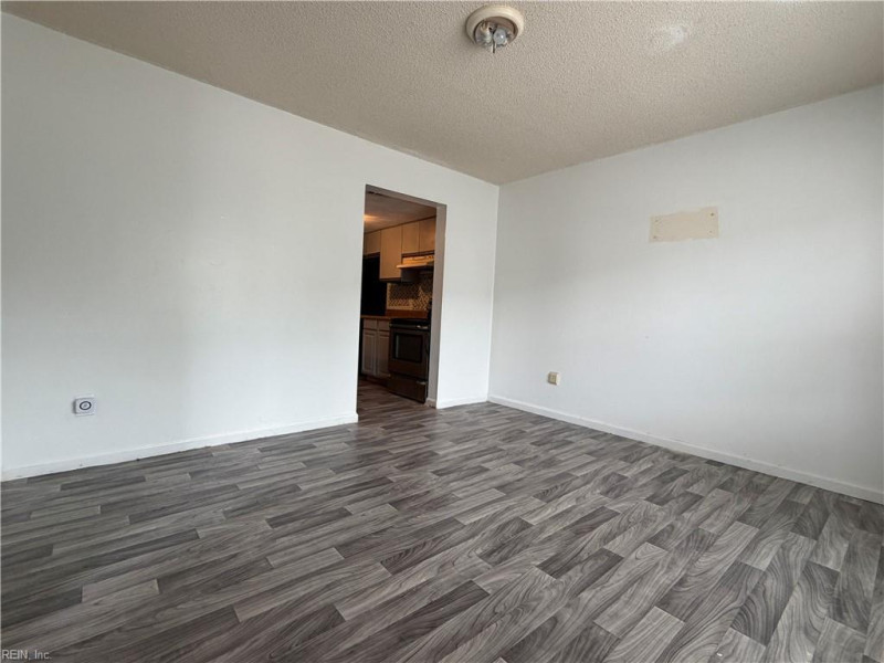 Photo 5 of 13 residential for sale in Virginia Beach virginia