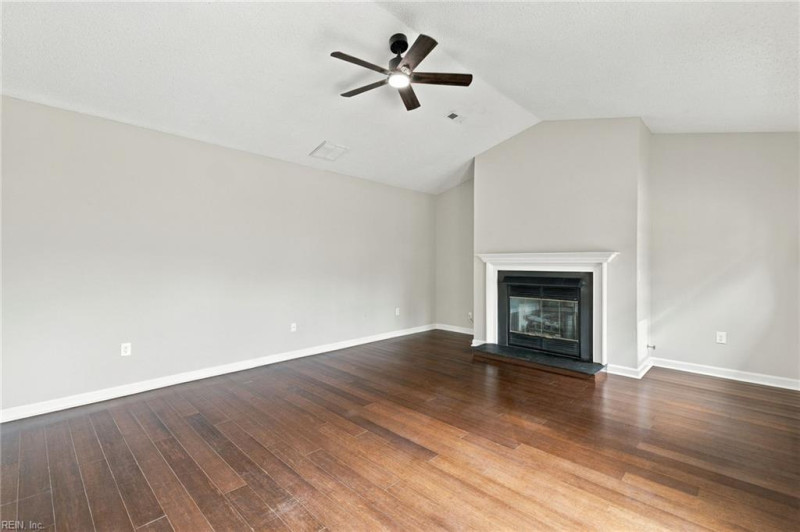 Photo 19 of 36 residential for sale in Hampton virginia