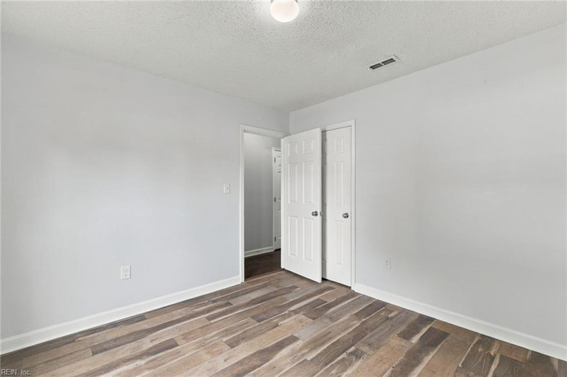 Photo 27 of 36 residential for sale in Hampton virginia