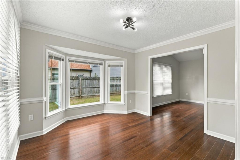 Photo 4 of 36 residential for sale in Hampton virginia