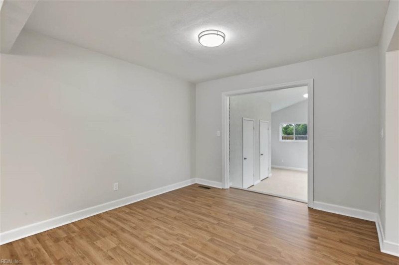 Photo 11 of 35 residential for sale in Norfolk virginia