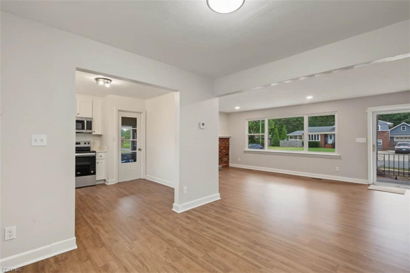 Photo 13 of 35 residential for sale in Norfolk virginia