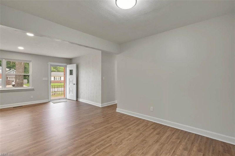 Photo 14 of 35 residential for sale in Norfolk virginia