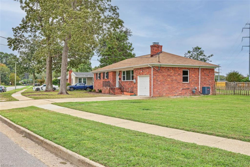 Photo 4 of 35 residential for sale in Norfolk virginia