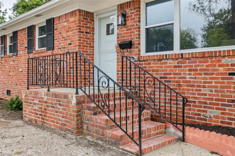 Photo 5 of 35 residential for sale in Norfolk virginia