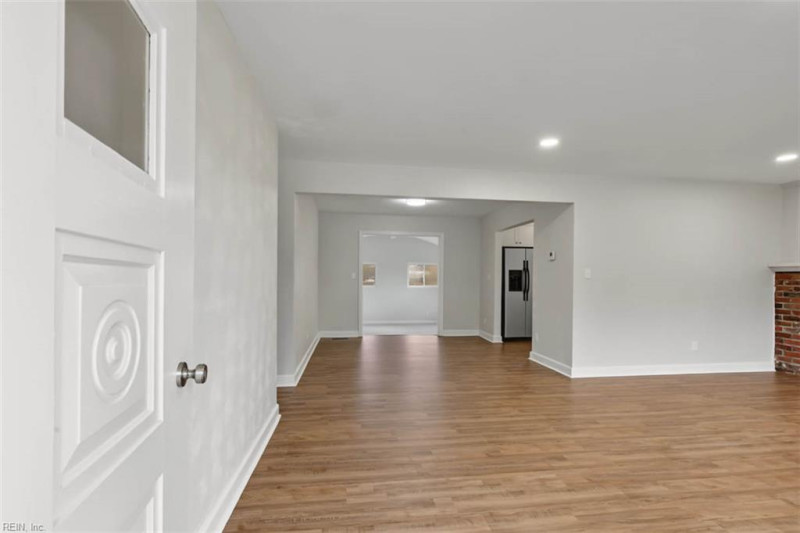 Photo 6 of 35 residential for sale in Norfolk virginia
