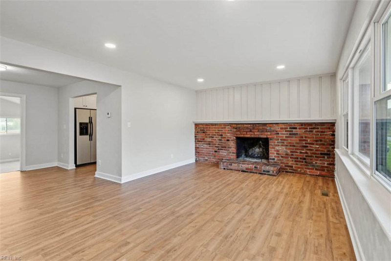 Photo 7 of 35 residential for sale in Norfolk virginia