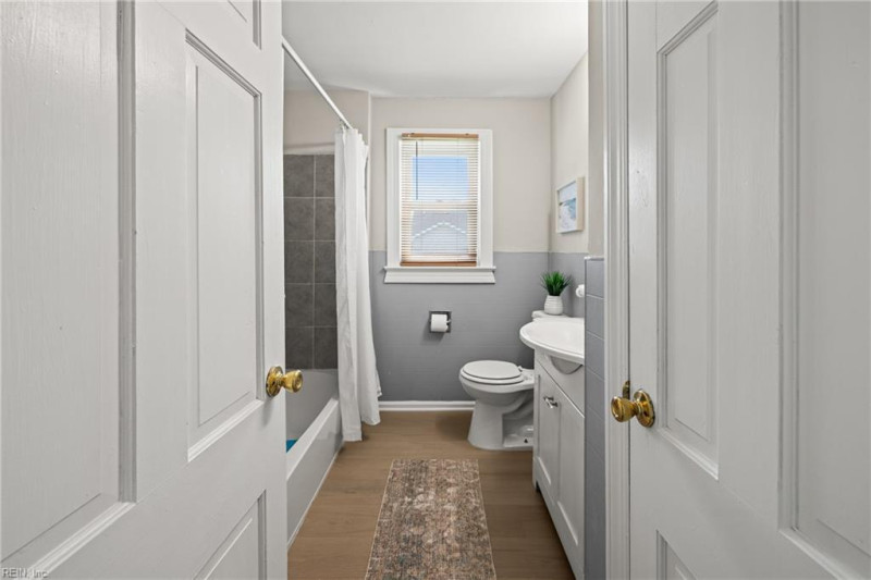 Photo 12 of 48 residential for sale in Norfolk virginia