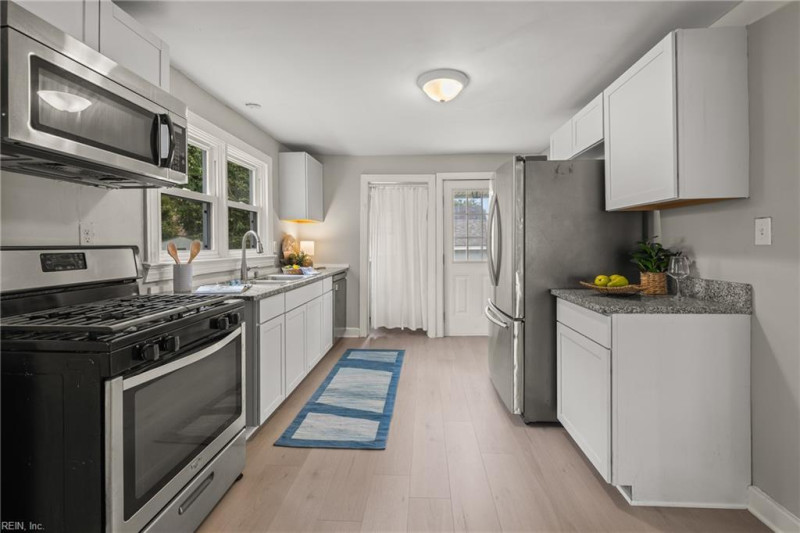 Photo 4 of 48 residential for sale in Norfolk virginia