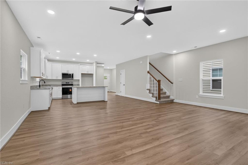 Photo 11 of 32 residential for sale in Virginia Beach virginia