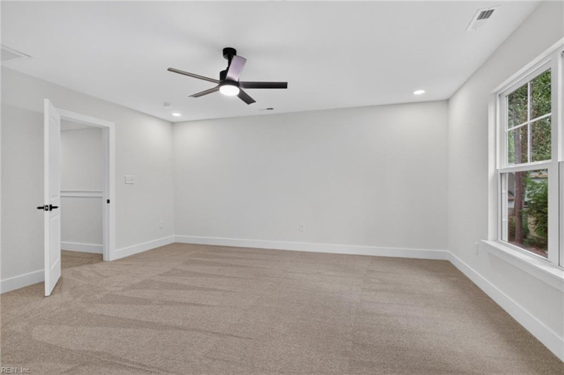 Photo 16 of 32 residential for sale in Virginia Beach virginia
