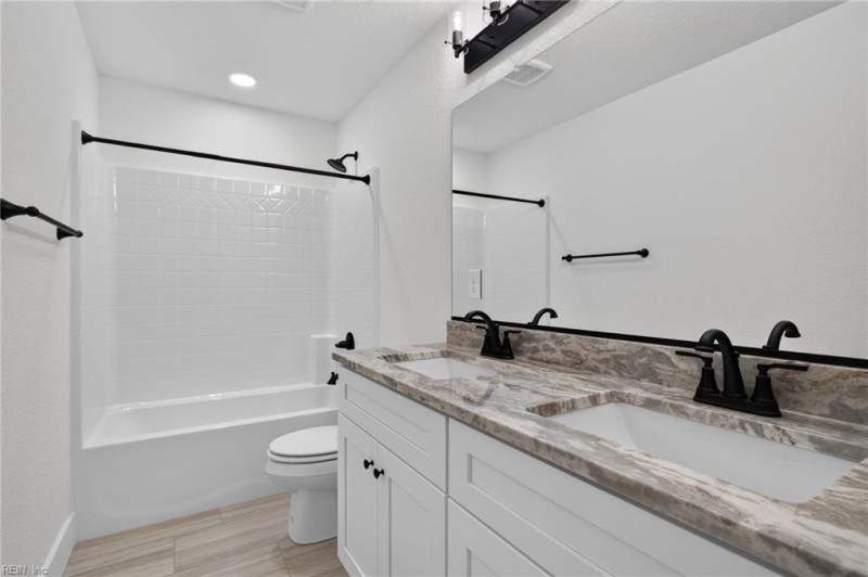 Photo 25 of 32 residential for sale in Virginia Beach virginia