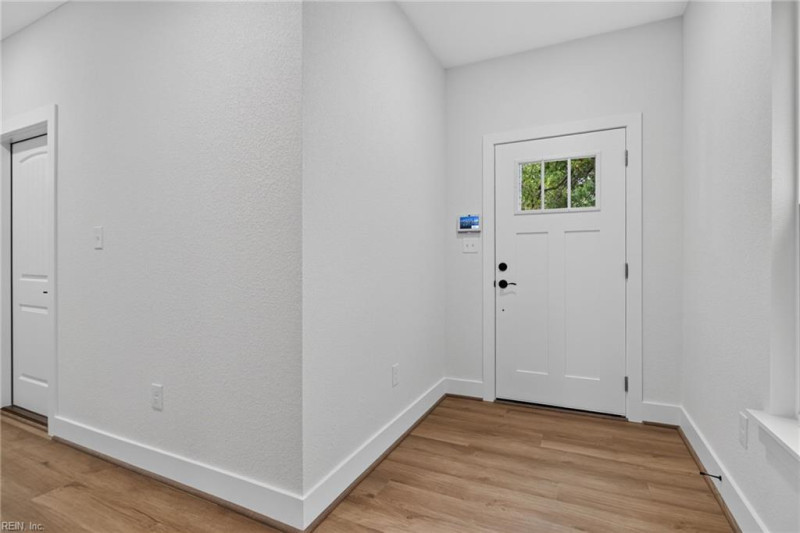 Photo 3 of 32 residential for sale in Virginia Beach virginia