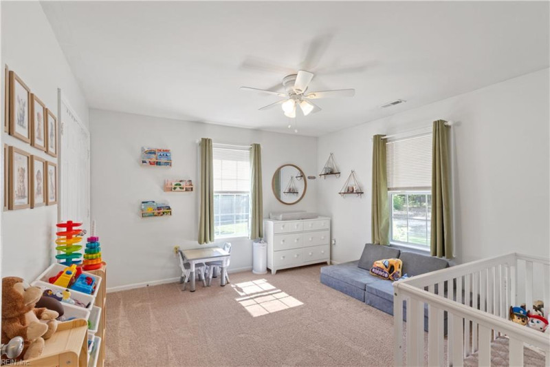 Photo 18 of 39 residential for sale in Gloucester County virginia