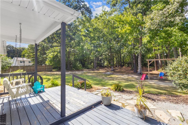 Photo 20 of 39 residential for sale in Gloucester County virginia