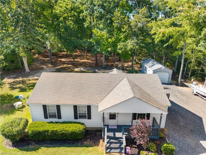 Photo 26 of 39 residential for sale in Gloucester County virginia