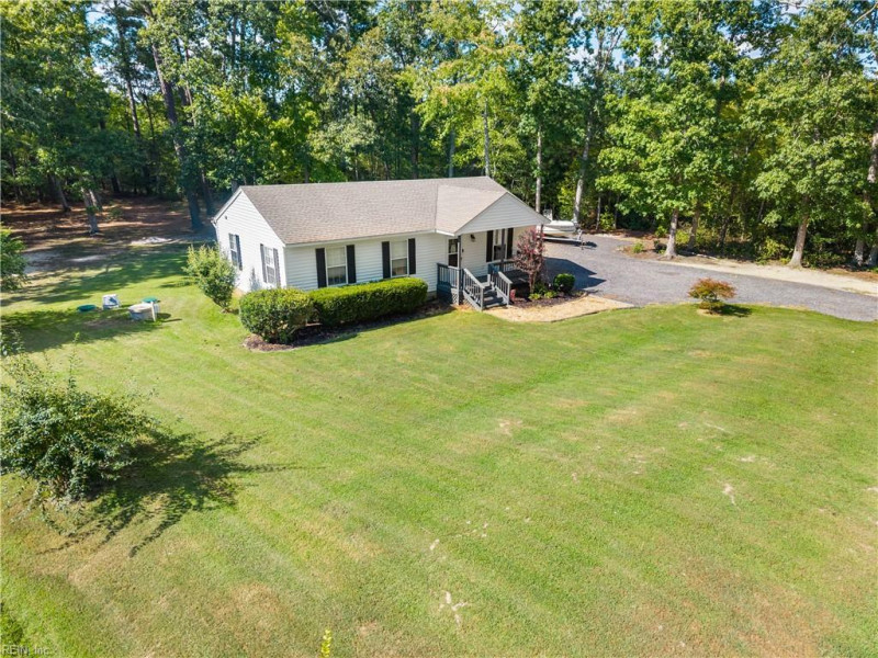 Photo 28 of 39 residential for sale in Gloucester County virginia
