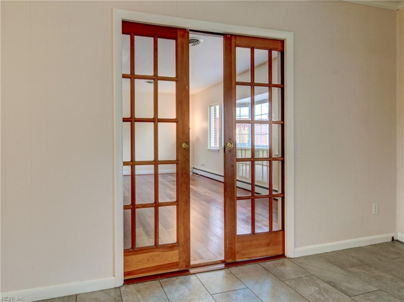 Photo 38 of 50 residential for sale in Chesapeake virginia