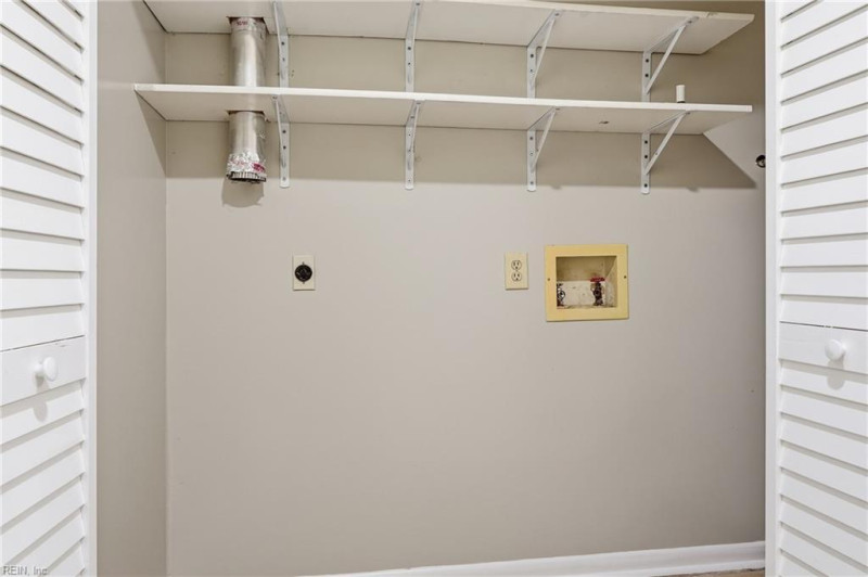 Photo 11 of 30 residential for sale in Virginia Beach virginia