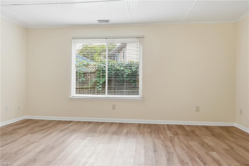 Photo 12 of 30 residential for sale in Virginia Beach virginia