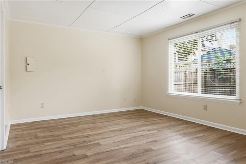 Photo 13 of 30 residential for sale in Virginia Beach virginia