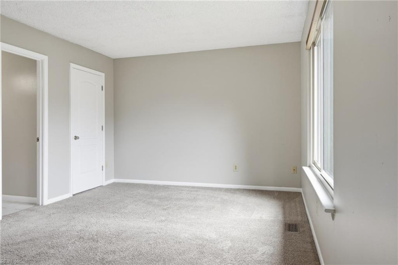 Photo 17 of 30 residential for sale in Virginia Beach virginia