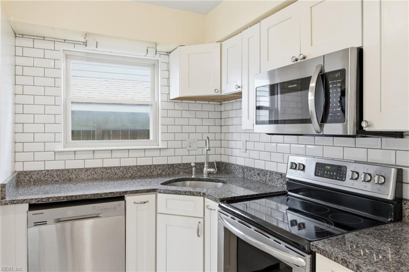 Photo 7 of 30 residential for sale in Virginia Beach virginia