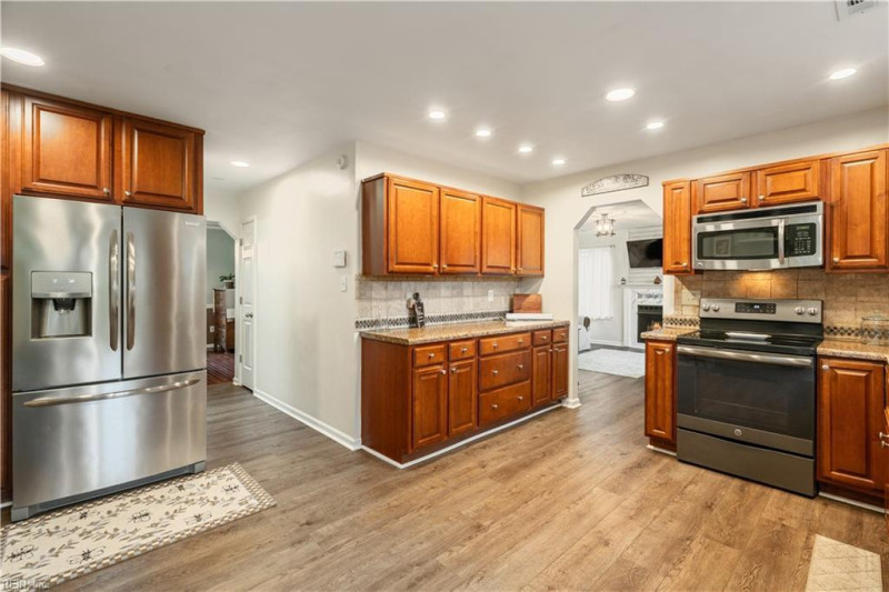 Photo 19 of 46 residential for sale in Chesapeake virginia