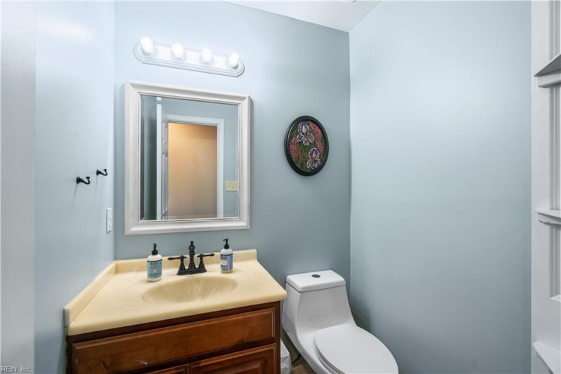 Photo 25 of 46 residential for sale in Chesapeake virginia