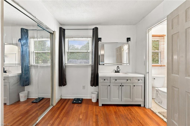 Photo 19 of 38 residential for sale in Virginia Beach virginia